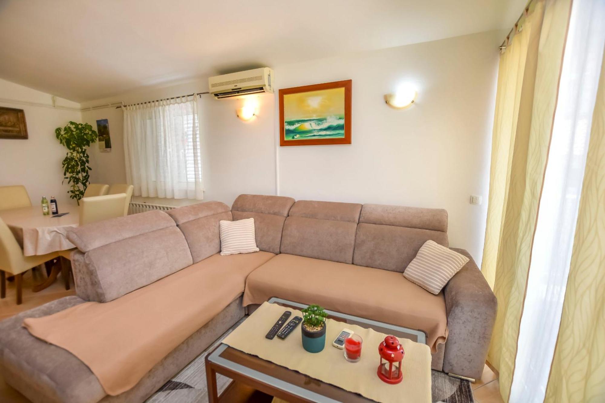 Apartments Jasna プリモシュテン エクステリア 写真